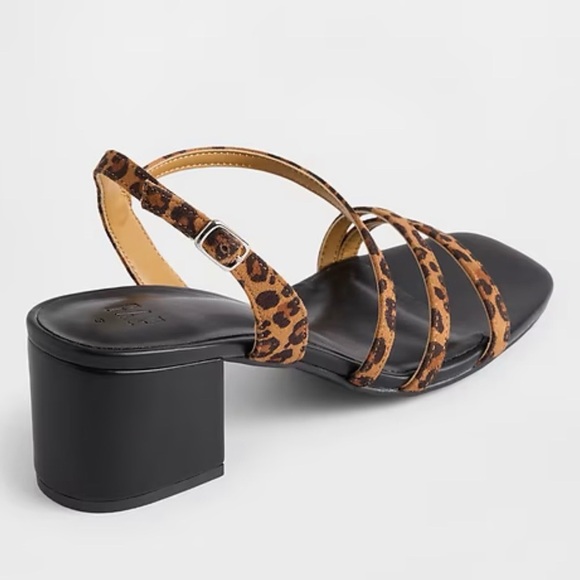 GAP Strappy Block Heel Sandals Size 10 NWT - Picture 3 of 10